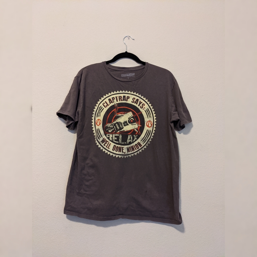 Borderlands vintage Claptrap t-shirt